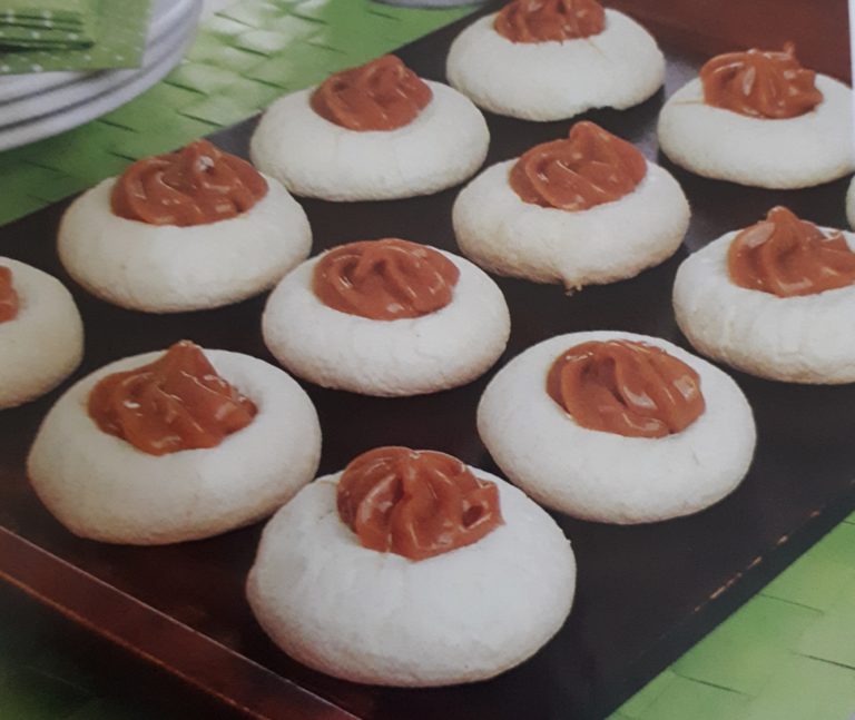 Biscoito Amanteigado com Doce de Leite