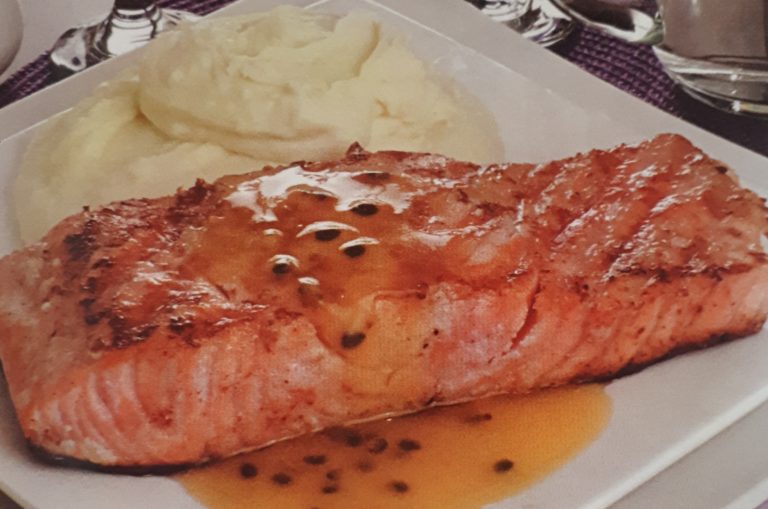 Salmão ao molho de Maracujá