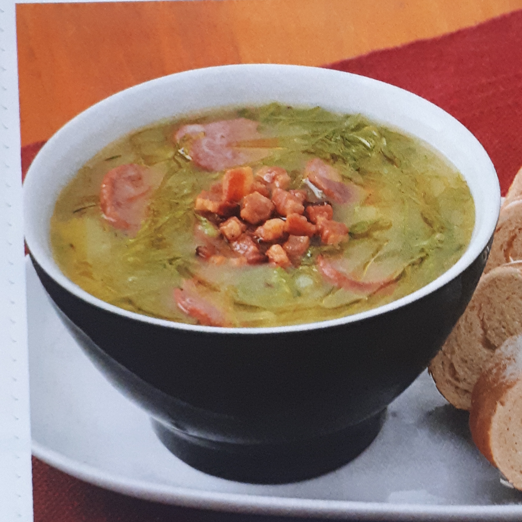 Caldo Verde com Linguiça e Bacon