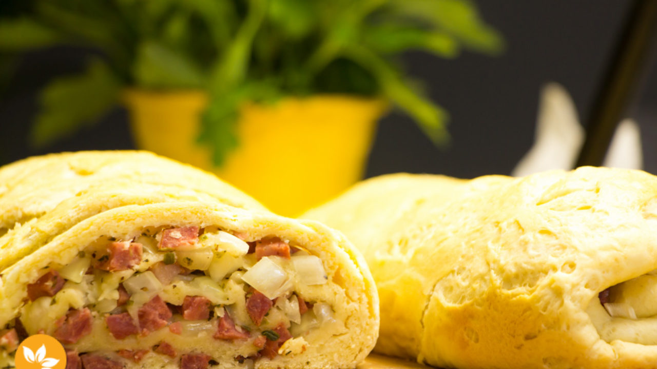 Pão Recheado com Calabresa e Queijo