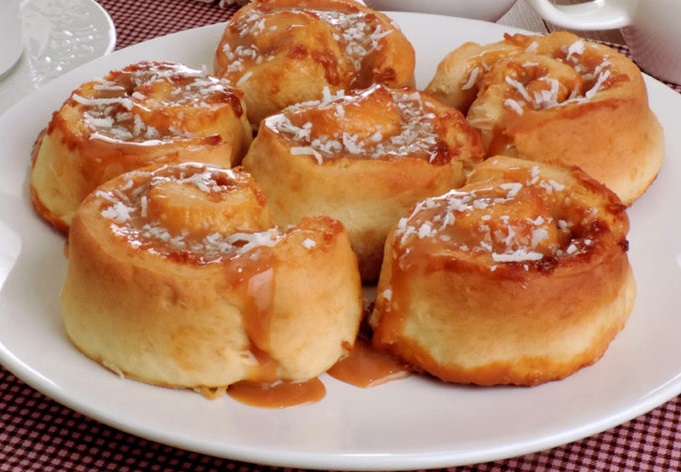 Fatias Húngaras com Doce de Leite e Coco