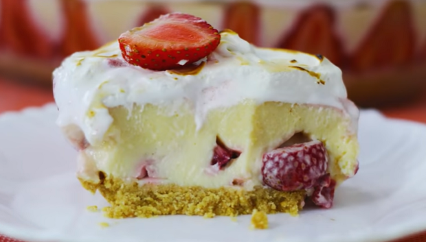 Torta de Morango na Travessa