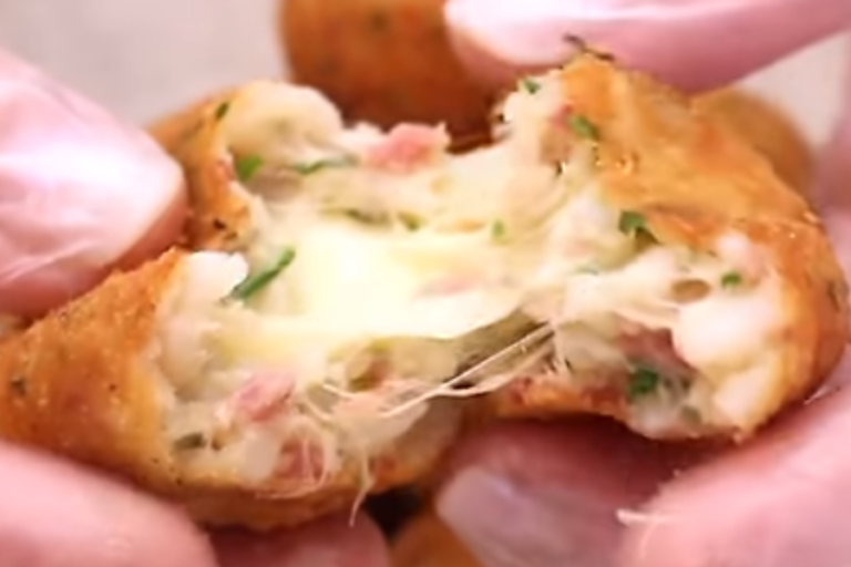 Bolinho de Arroz Recheado