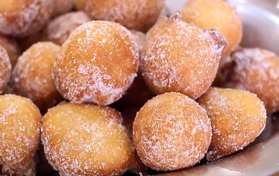 Bolinho de Chuva de Limão