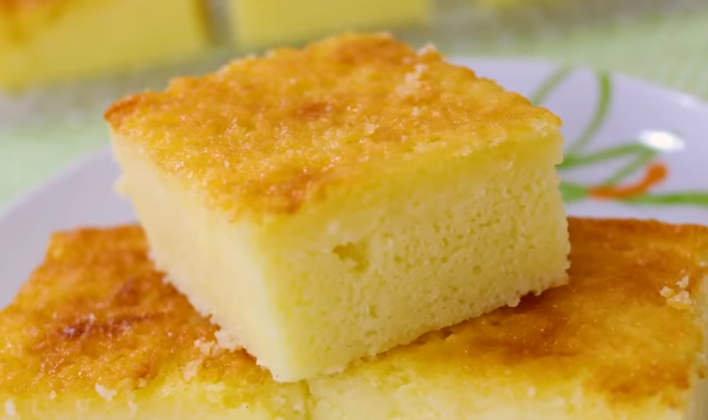 Bolo de Leite de Coco e Parmesão