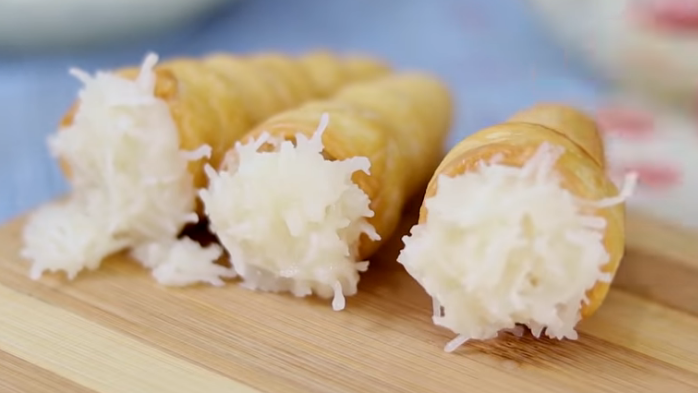 Canudinho de Cocada e de Creme de Milho