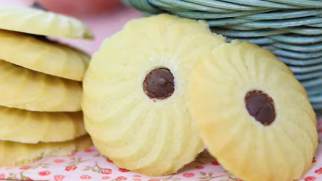 Biscoitinhos Amanteigados com Gotas de Chocolate - Meu Caderno de Receitas