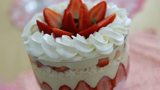 Sobremesa Morangos na Taça - Meu Caderno de Receitas