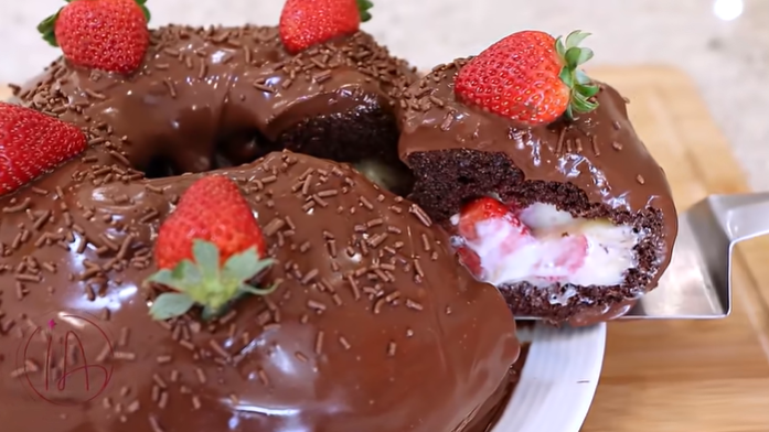 Bolo Surpresa de Chocolate - Meu Caderno de Receitas
