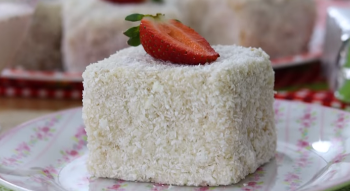 Bolo Gelado de Morango - Meu Caderno de Receitas