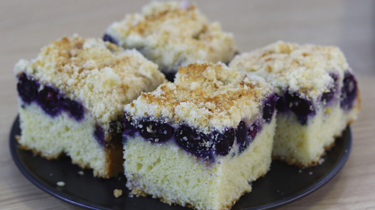 Bolo Cuca de Uva com Farofa - Meu Caderno de Receitas