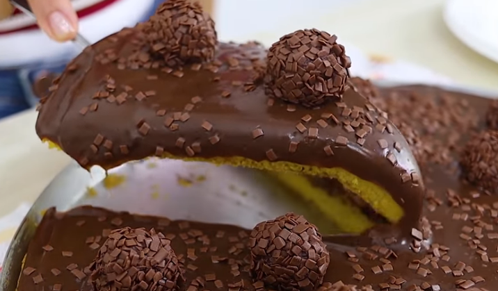 Pizza Bolo de Cenoura - Meu Caderno de Receitas