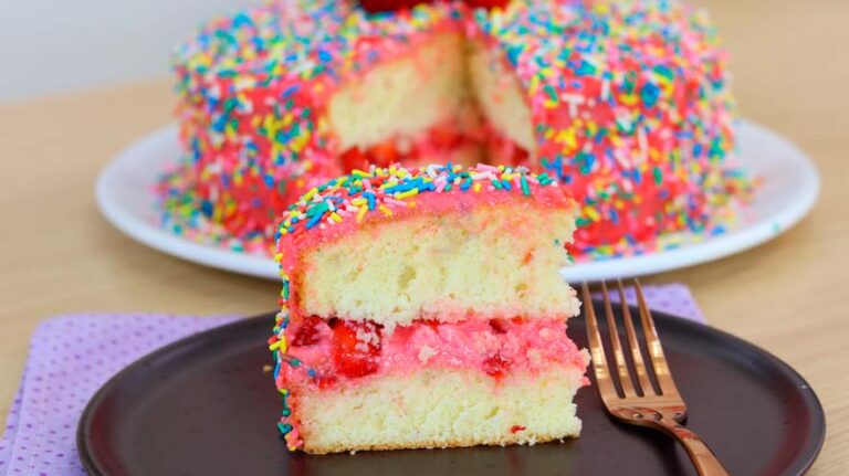 Bolo Mousse de Morango - Meu Caderno de Receitas