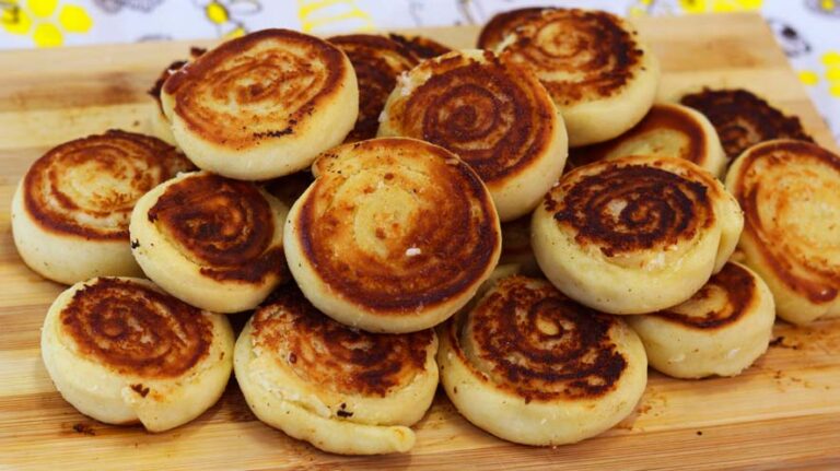 Pãozinho Recheado na Frigideira - Meu Caderno de Receitas